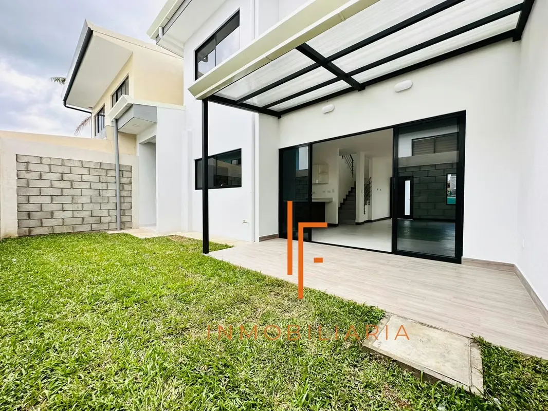 Casa en Condominio de 4 Habitaciones , Tres Ríos