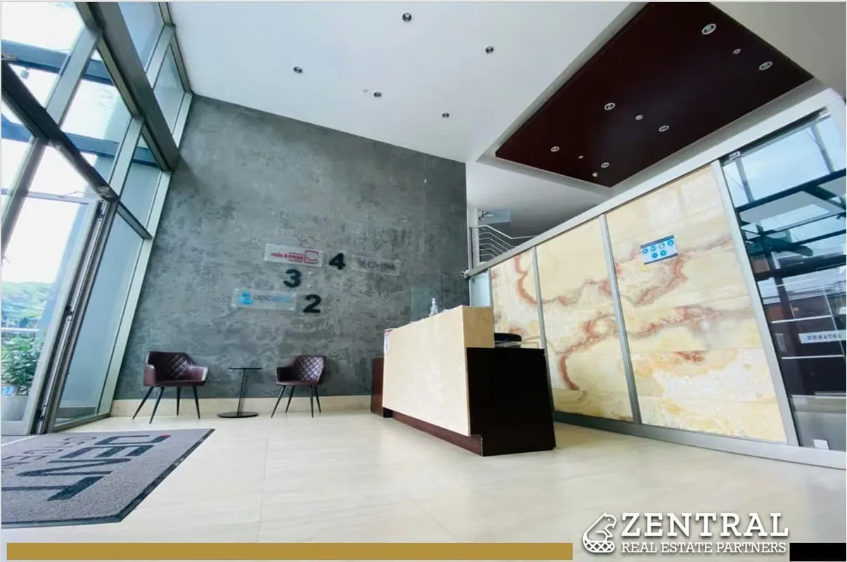 Office space in the third (3) Level of Oficentro Dent, San Pedro.