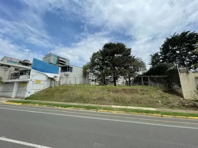 Lote en Barrio Dent-San Pedro ideal para apartamentos y/o locales