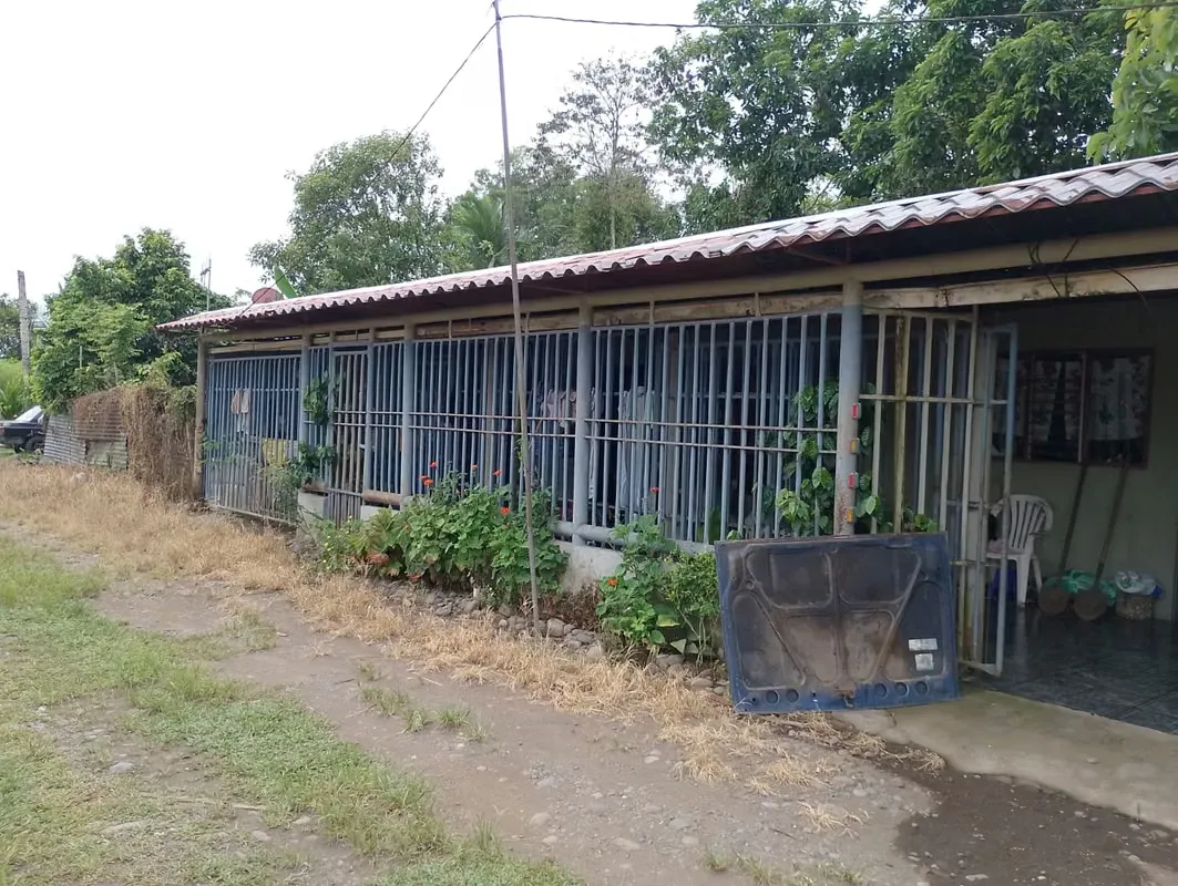 Lote con casa en Guácimo