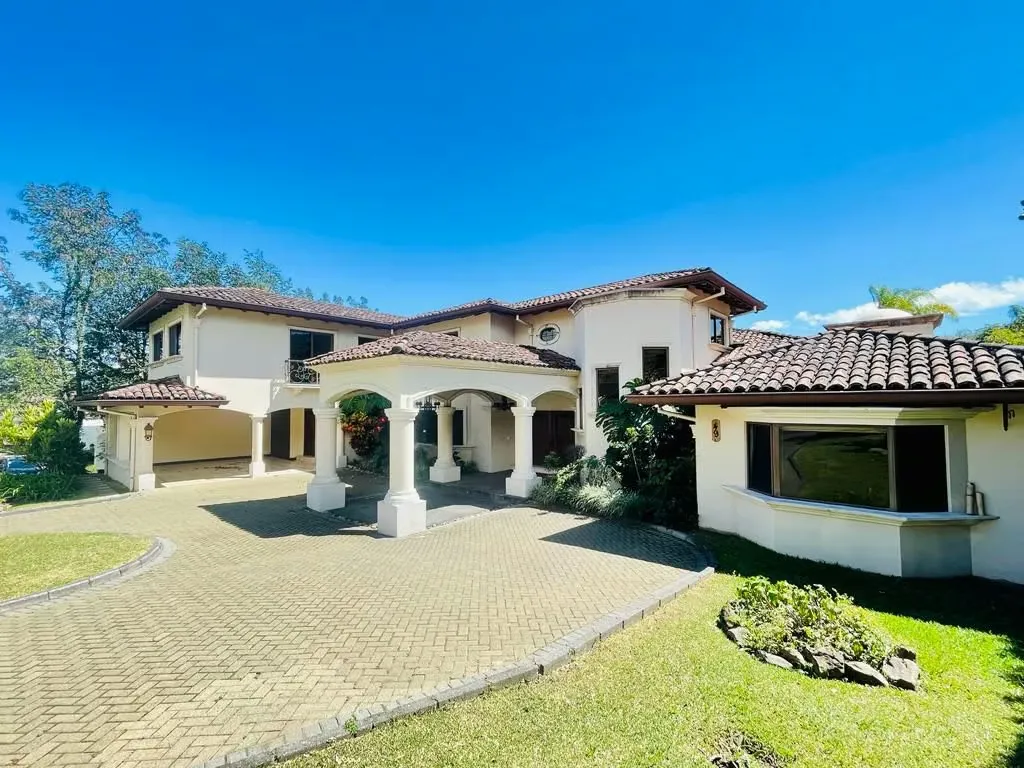 House for Rent - Cerro Alto