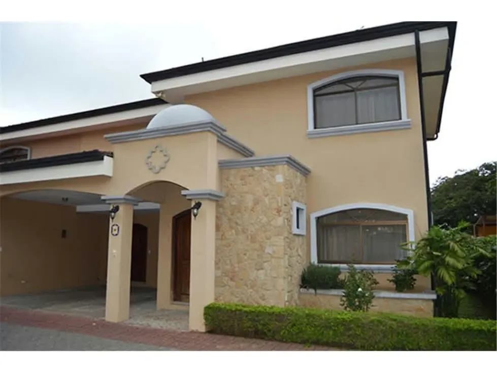 Venta de Casa, Condominio Villas del Robledal, Belén 39516 (IH)