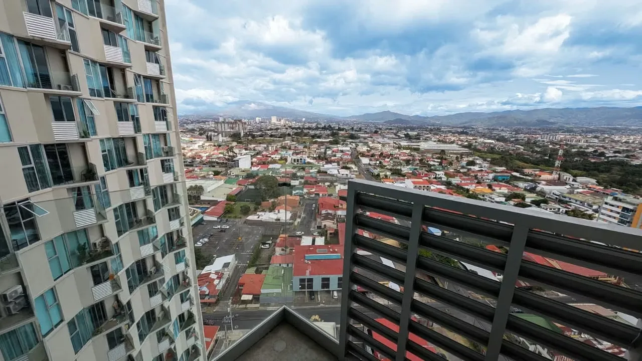In the exclusive SECRT Tower, very close to La Sabana Metropolitan Park, the largest green, sports, and recreational lung in San Jose, ...