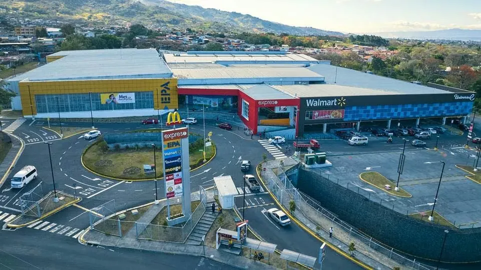 Local located in San Rafael Ajo, Expreso Desamparados.