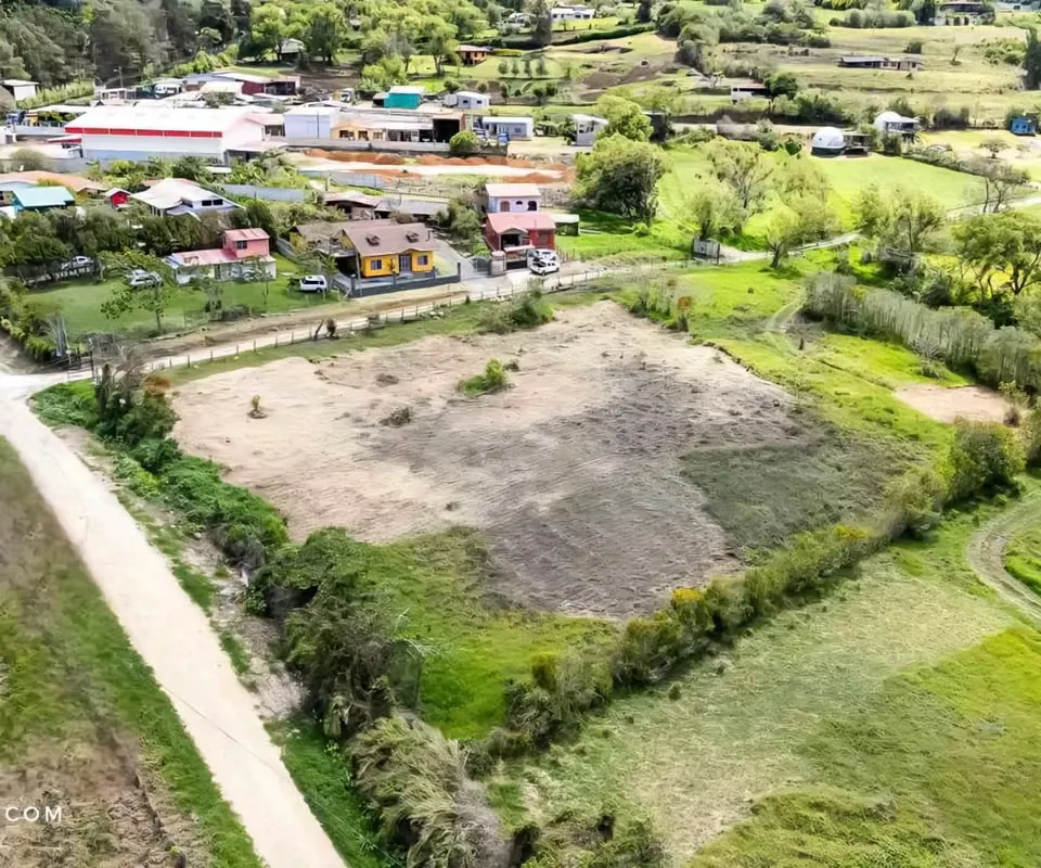 Se ofrece en venta lote de 5.000 m² ubicado en San Blas de Oreamuno, Cartago, con frente a ...
