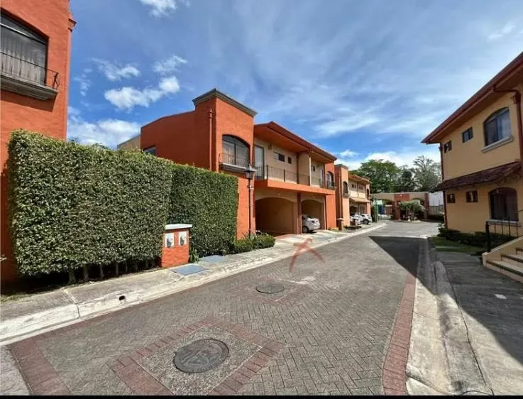 Se vende linda Casa - Brasil de Mora