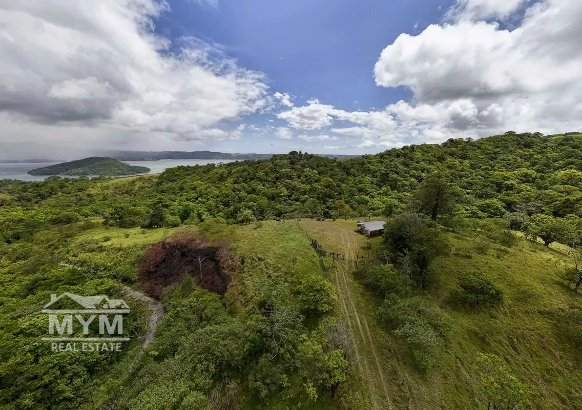 15 Hectares with Views of Lake Arenal and Arenal Volcano.