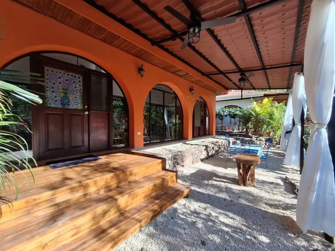 Se vende villa en Playas del Coco