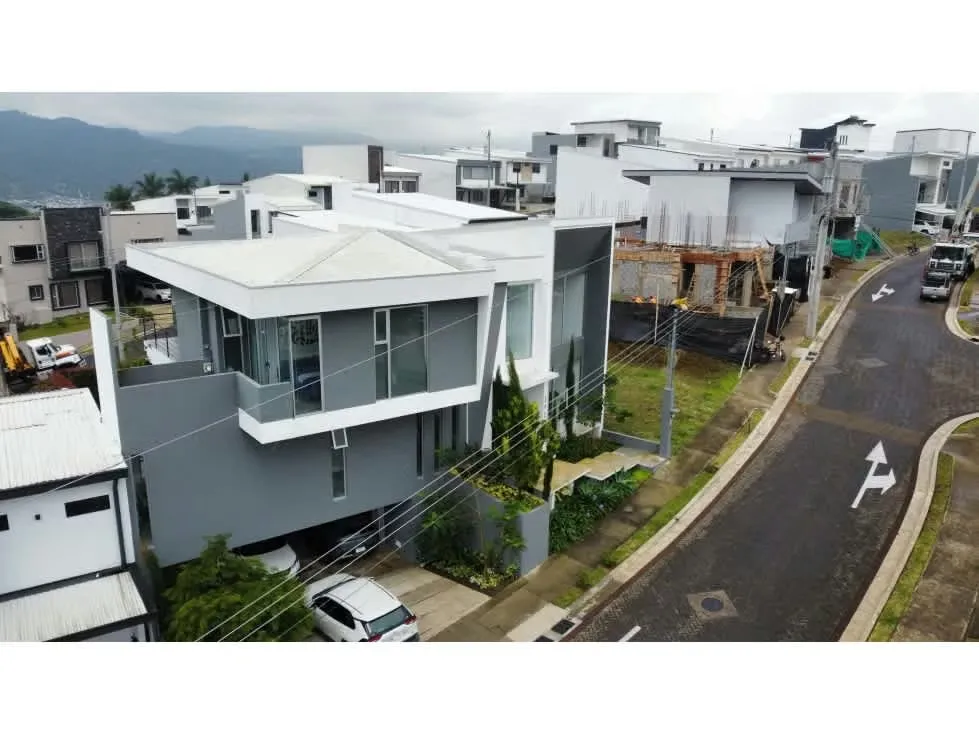 Acogedora casa en venta en condominio San Juan (COD JCM100)