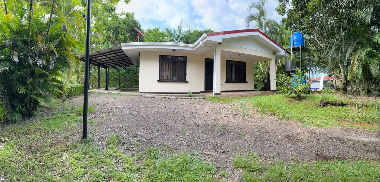 Venta de Casa independiente a 1km del mar, Playa Esterillos (MV)