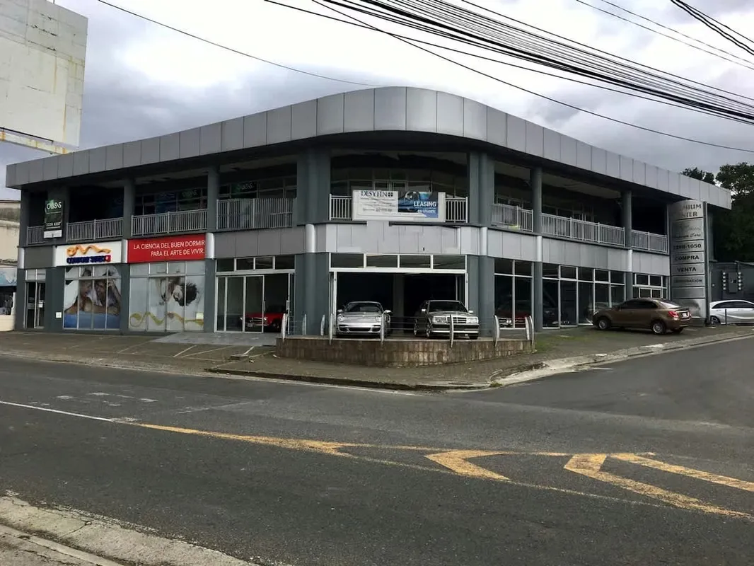 ALQUILER DE LOCAL COMERCIAL EN SAN RAFAEL DE ESCAZU
