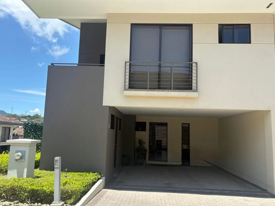 NL- Hermosa casa condominio Estefana ID 40519