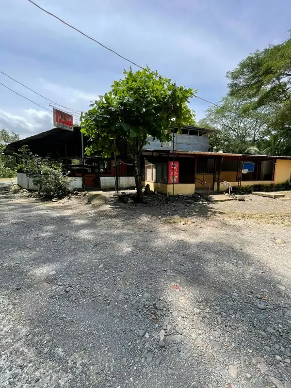 Oportunidad Comercial Única en Turrubares