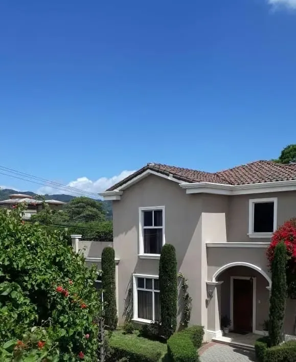 Casa de Lujo en Lomas de Ayarco