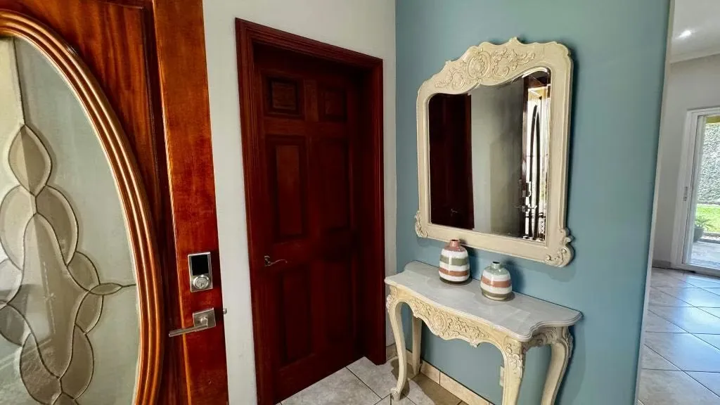 House for rent in La Jolla Condominium, Belen Heredia