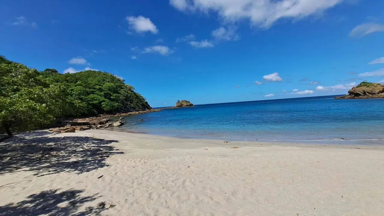 LOTE EN VENTA 1500 m2. RECTANGULAR. CERCA DE PLAYA.