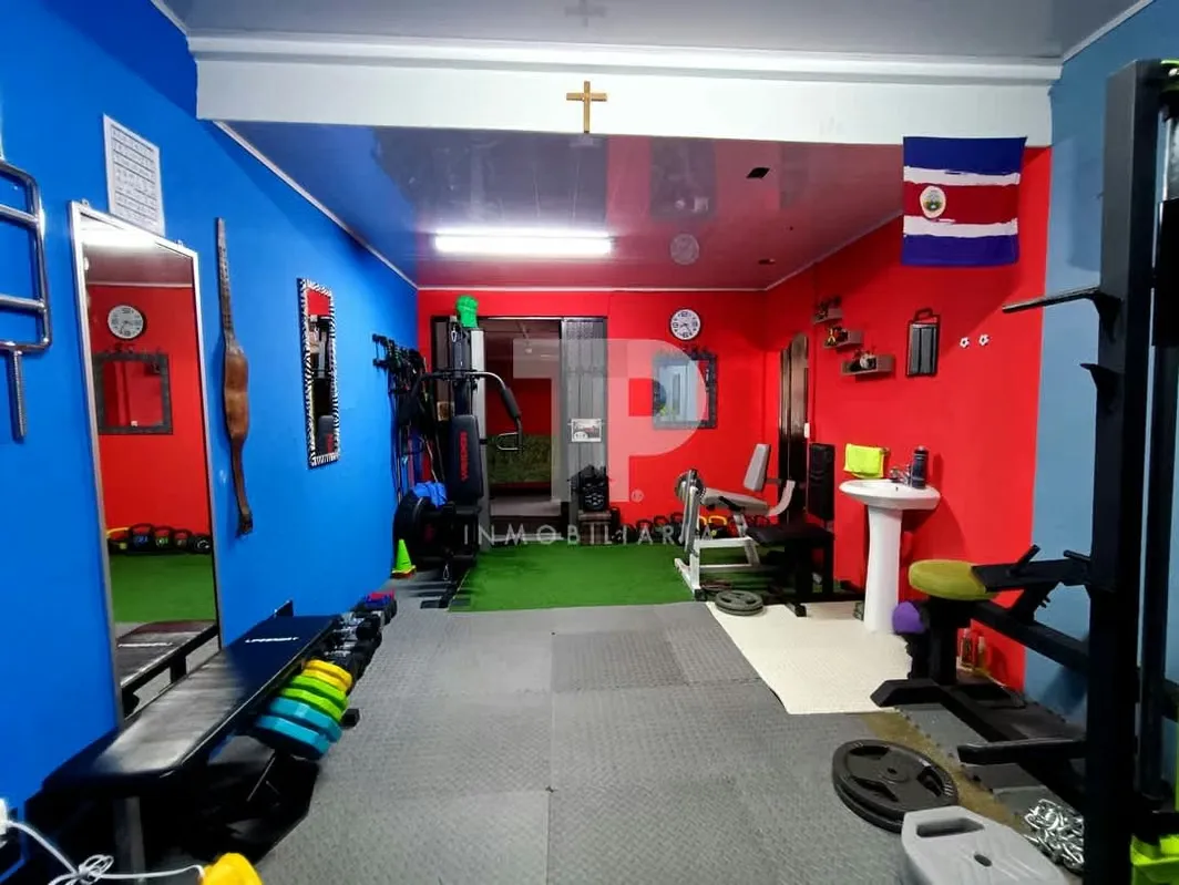 Propiedad Comercial en el Centro de Heredia-Precio Negociable. JRC88