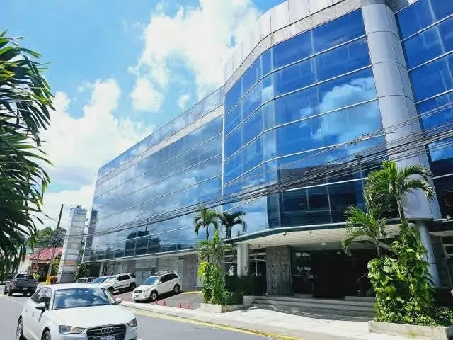 Oficina en Alquiler - 410 m² con Vista Panorámica.