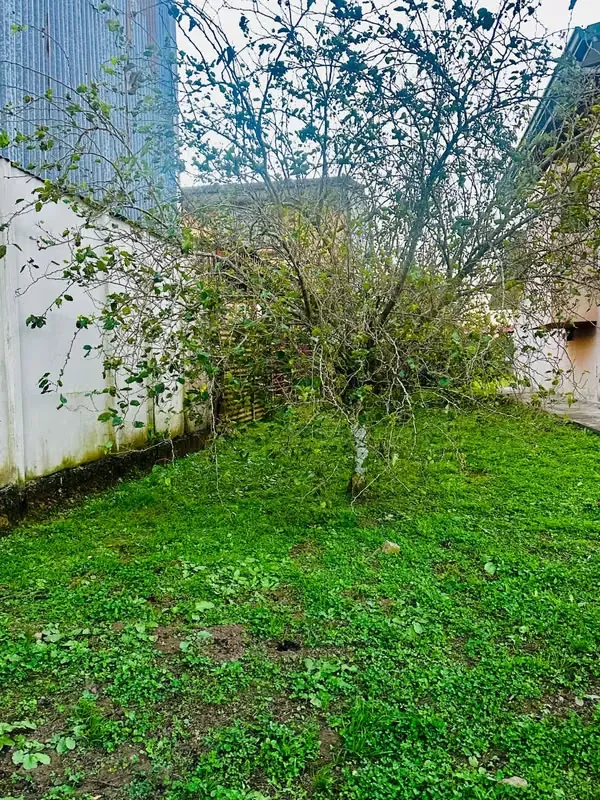 Venta de terreno de 2500 m2 con casa de habitación, USO DE SUELO MIXTO