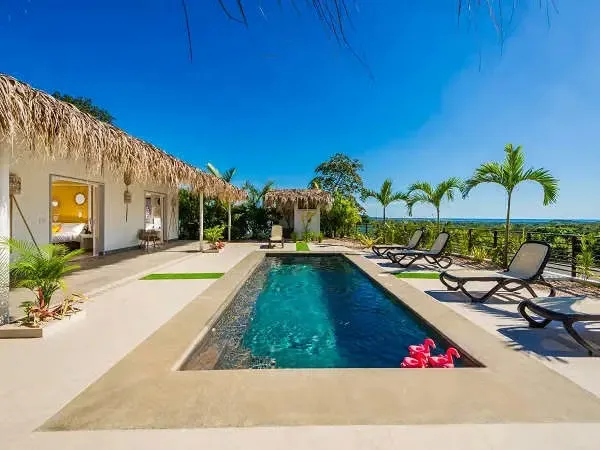 ¡Hermosa casa con vista al mar en venta!