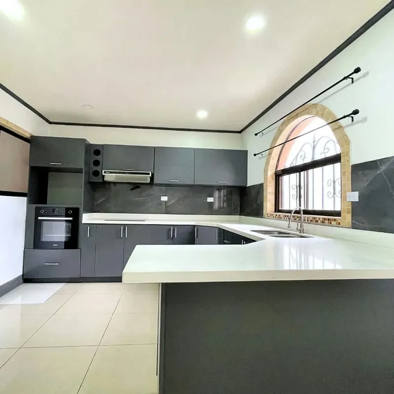 Venta de casa en condominio Lomas de Granadilla 5922