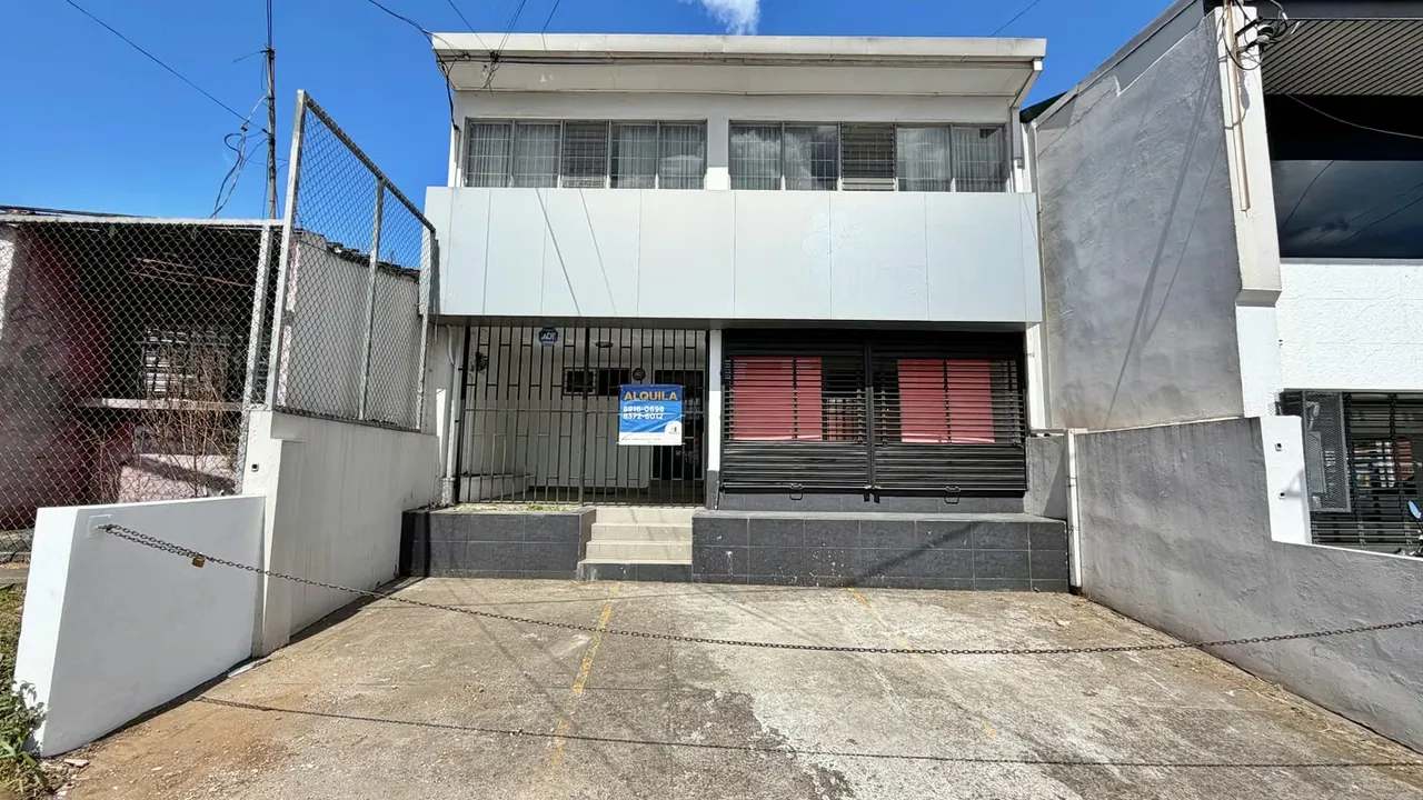 Alquiler de local comercial estratégico y amplio, San Pedro. (FE)