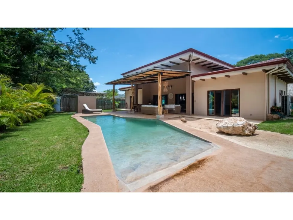 Private 3-Bedroom Villa for Rent in Playa Potrero – Walk to the Beach