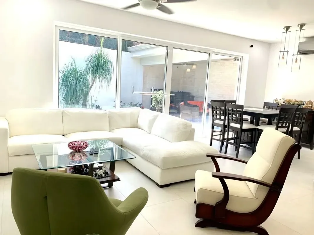 Venta de Casa de una Planta En Condominio Residencial Praderas Del Sol
