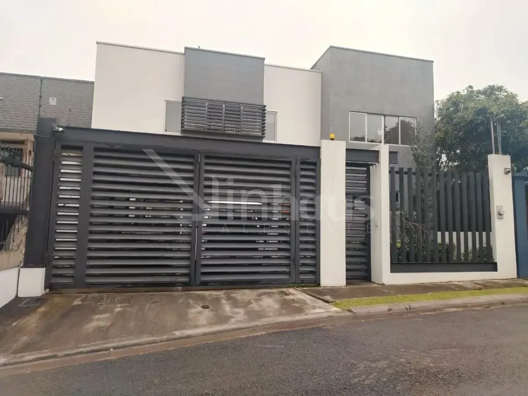 id 41045 Venta de casa en residencial privado en Tres Ríos.