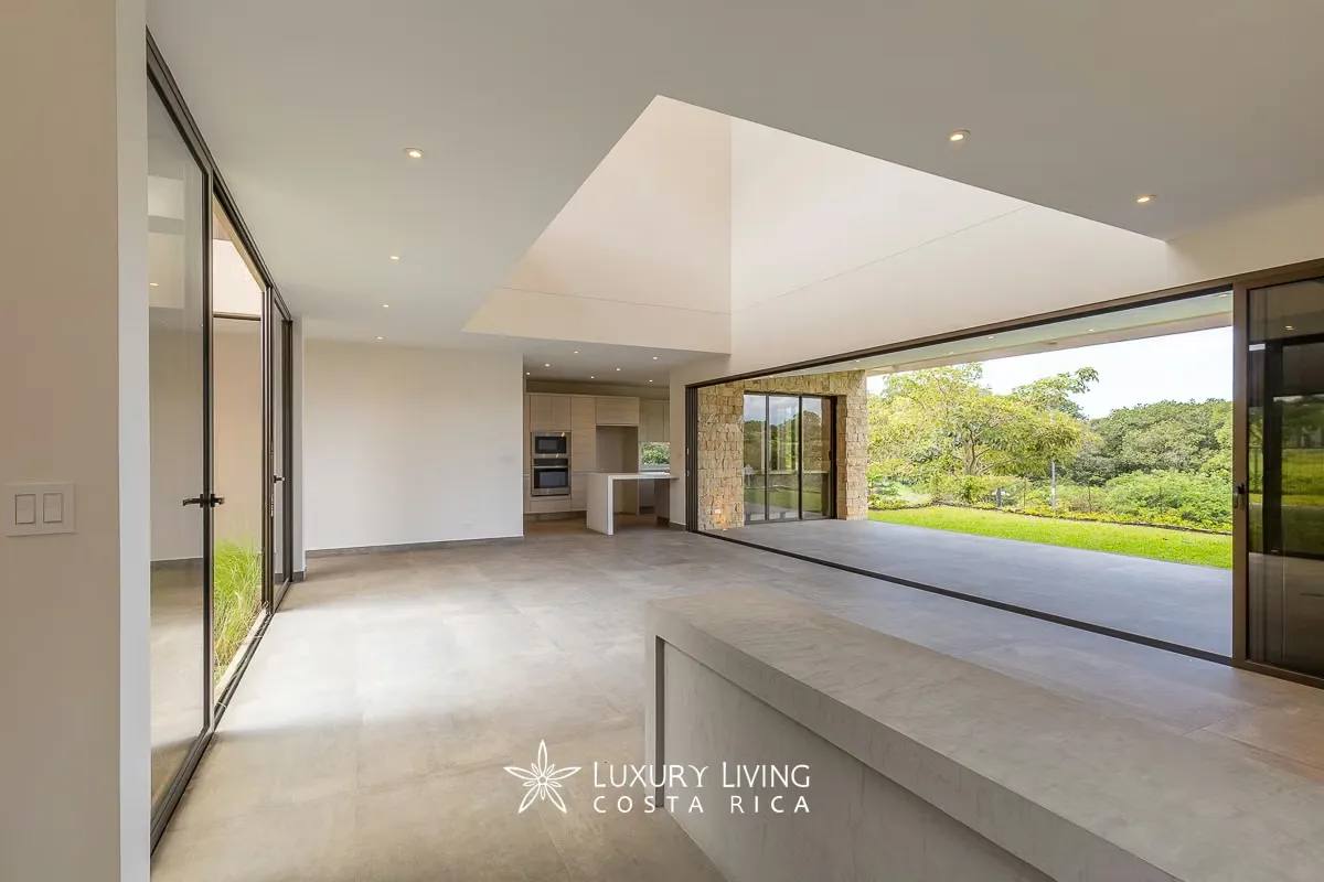 Casa Blue Butterfly is a brand-new property with an internal design that reflects modernity, full of natural light, with functional and comfortable spaces with ...