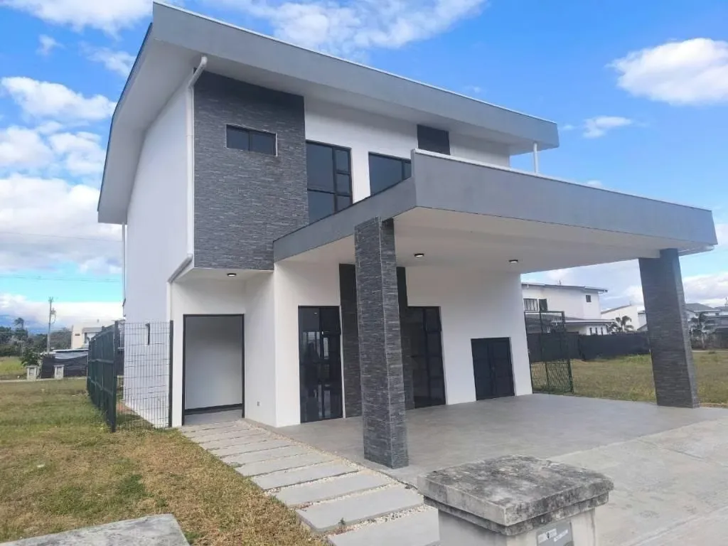 San Rafael de Alajuela, hermosa casa de 2 plantas, condominio full amenidades