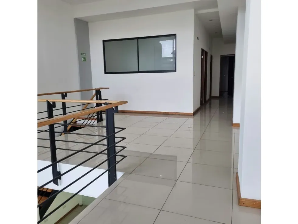 Local en Alquiler en Montes de Oca, Sabanilla-CODIGO: JG9828290