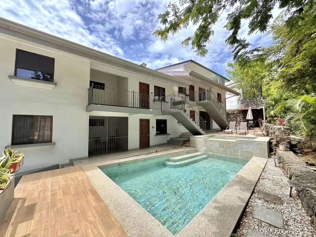 Apartamento Tipo Estudio Renovado en Playas del Coco