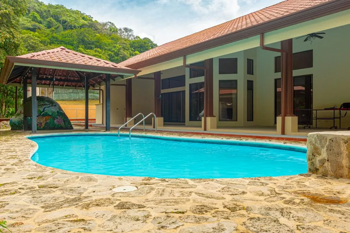Hermosa Propiedad en Orotina – Hacienda Vieja