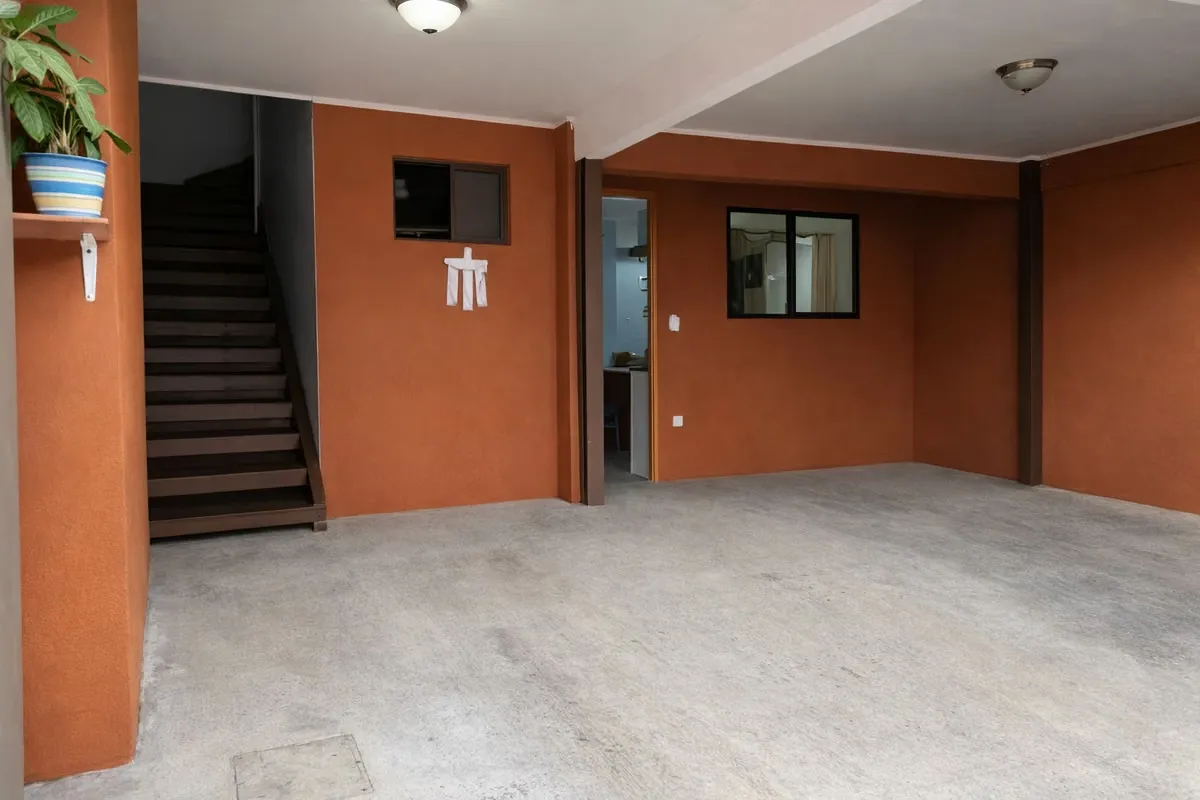 House with 2 apartments for sale in Alajuela