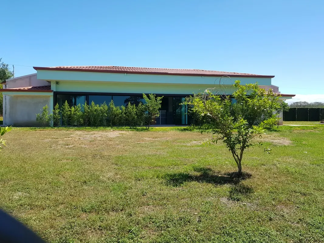 Edificio Tecnológico con Amplio terreno y 2 Casas, La Garita, Alajuela
