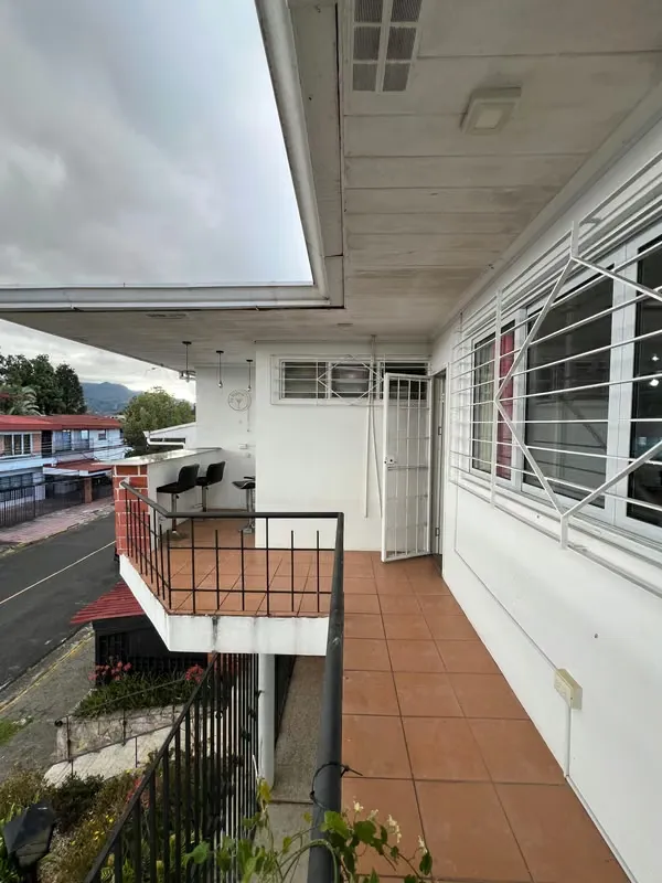 * Located in Los Yoses, San Josè