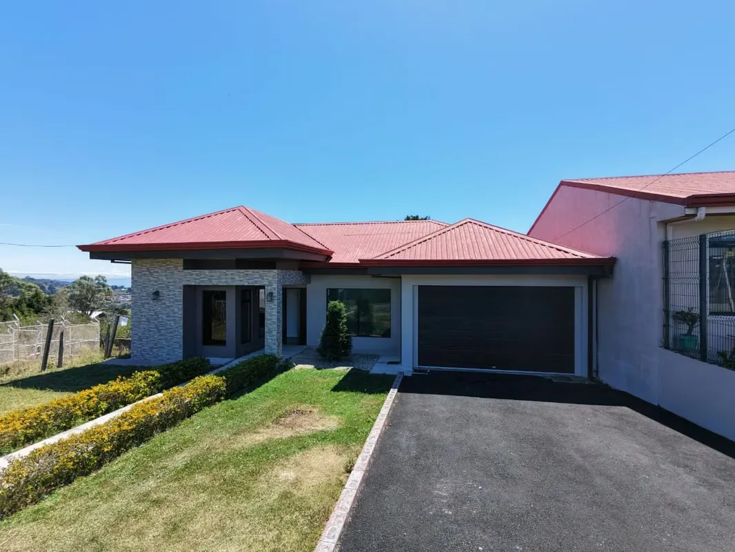 Casa En Venta, Zarcero.