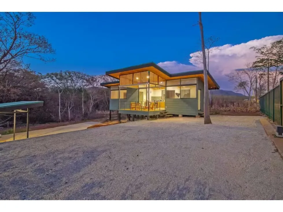 Casa Nangu – Modern Tropical Home on a 1,000 m² Lot in Pinilla