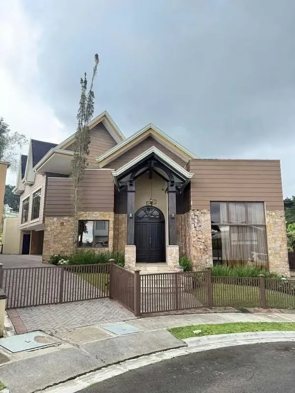 Se VENDE Casa de Lujo en Tres Ríos Cartago