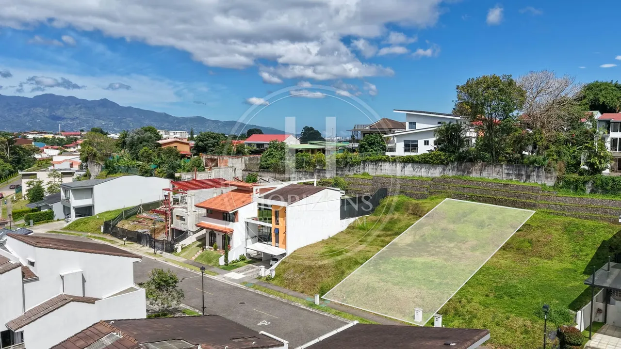 Lote en venta en el condominio Las Rusias, una comunidad segura y de ...