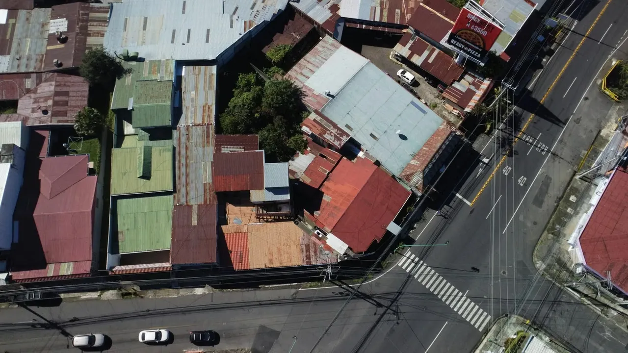 Venta de lote de 781 m2 en Moravia en Avenida Principal