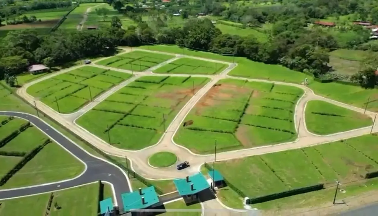 Lote en venta en La Fortuna de San Carlos | Condominio con vista al Volcán Arenal