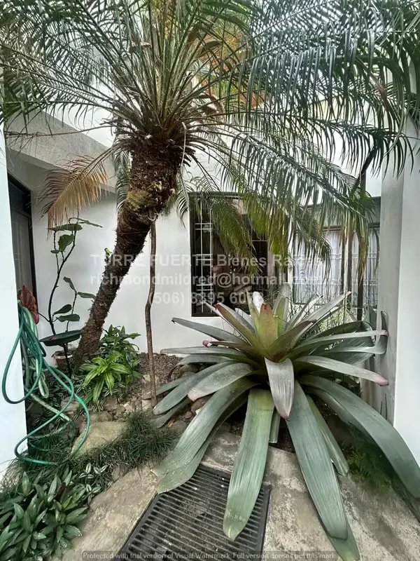 Casa en Lomas de Ayarco | 4 hab | jardín | seguridad