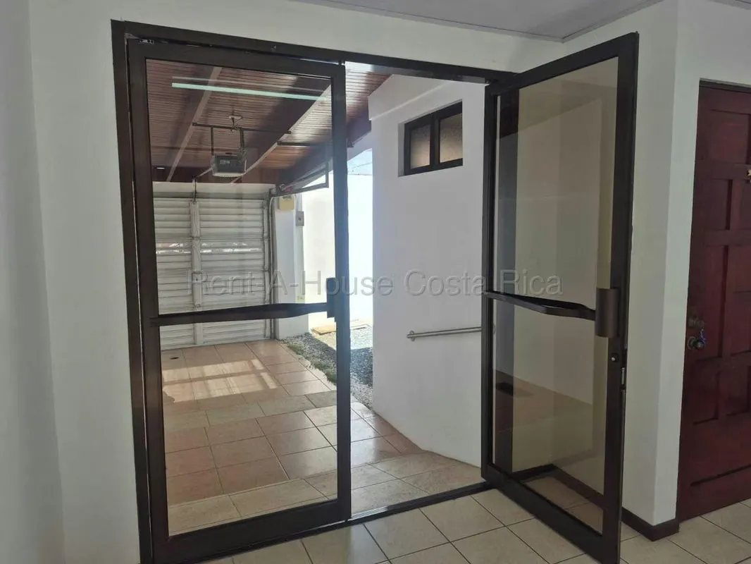 Ubicado en una zona estratégica de alto tránsito y excelente proyección comercial.
