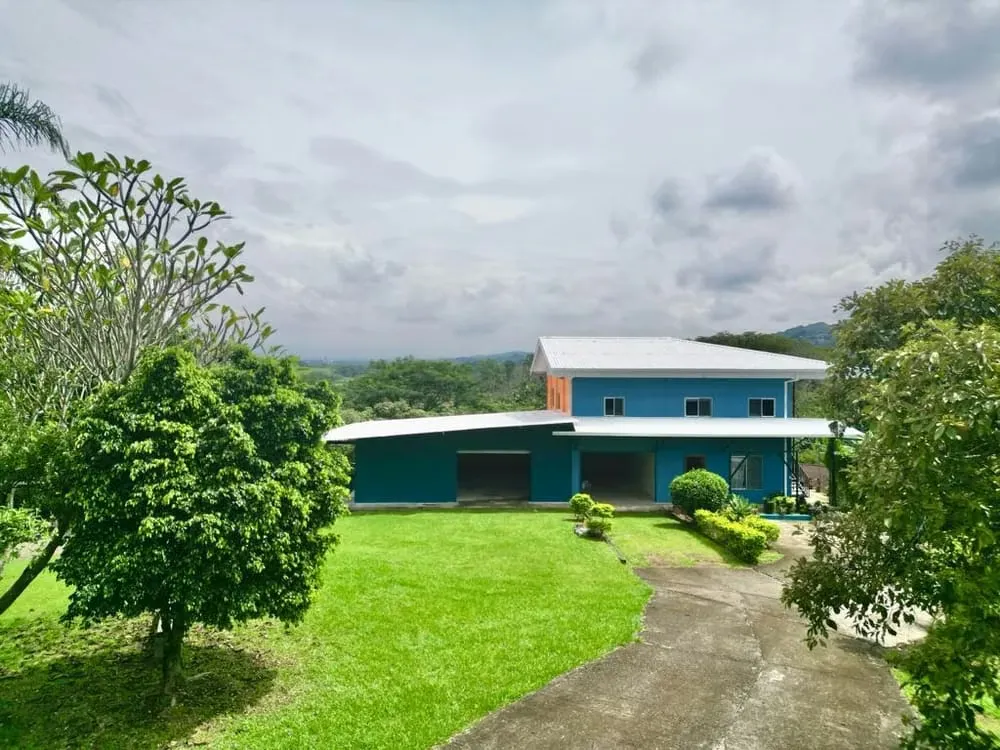 VENDO CASA +2 APTOS EN CIUDAD COLÓN.