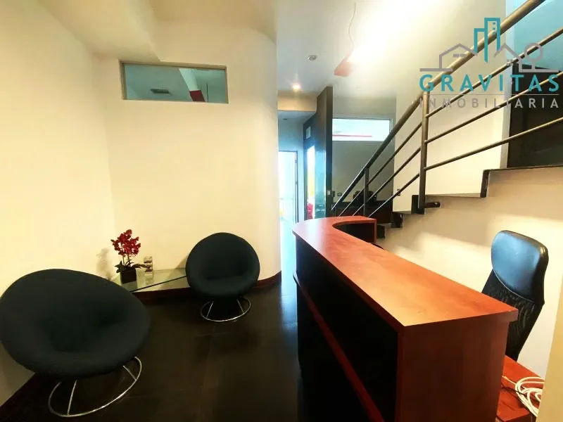 It rents office in Escazú, Prisma Business Center, semi-furnished.