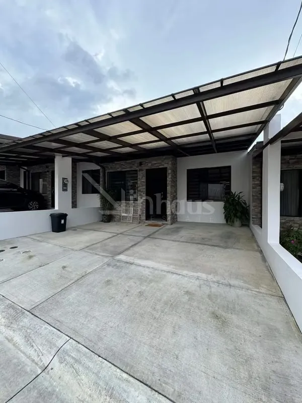 id 42305 Venta de casa de una planta - La Unión