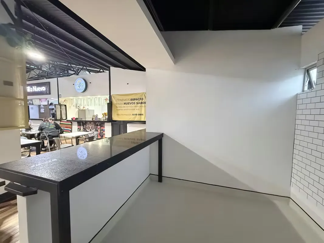SE ALQUILAN LOCALES COMERCIALES EN PLAZA GASTRONÓMICA EN SAN PEDRO