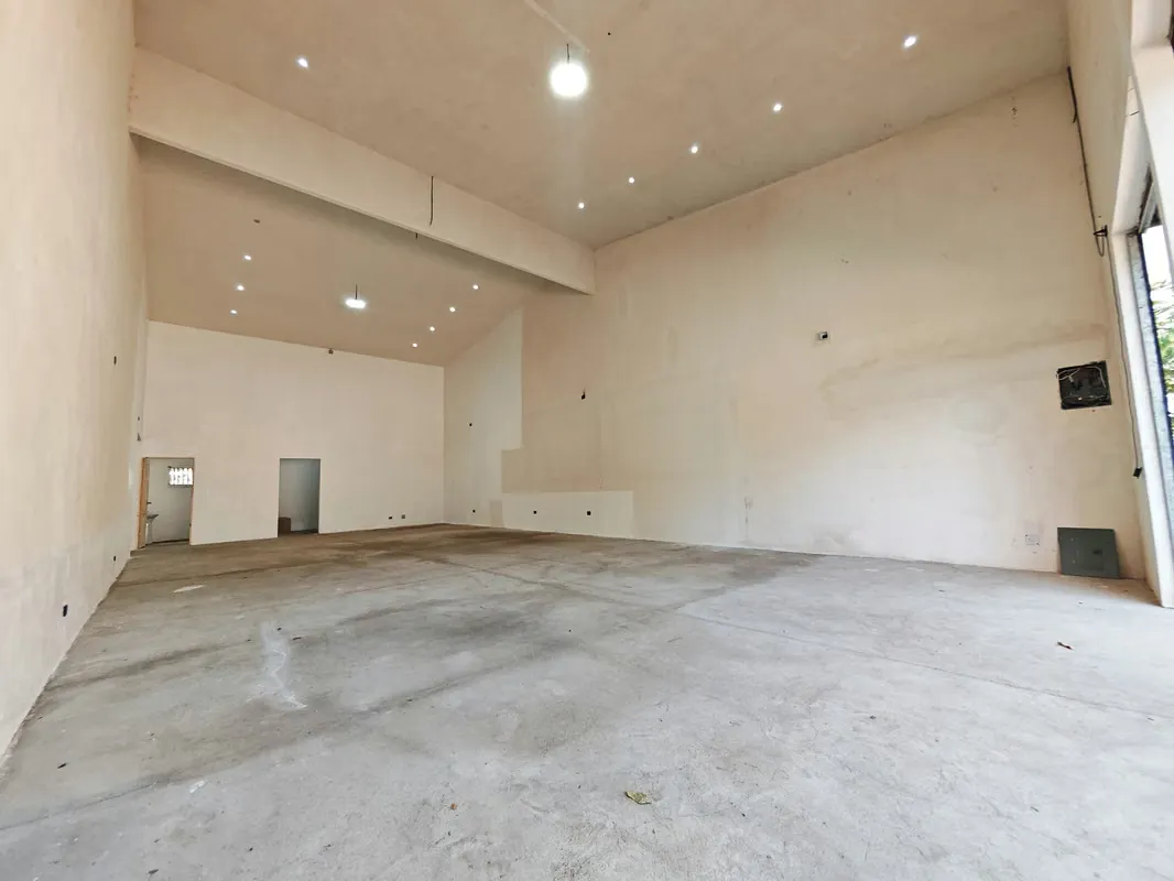 Commercial space for rent in Tamarindo, Guanacaste (FB)